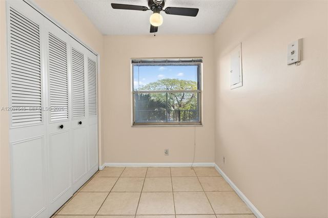 357 N Rock Island Rd 207, Margate, FL 33063