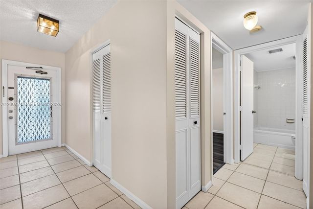 357 N Rock Island Rd 207, Margate, FL 33063