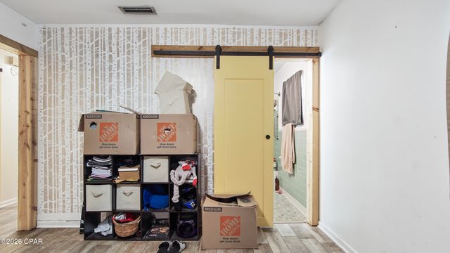 9541 Stauber Lane, Youngstown, FL 32466