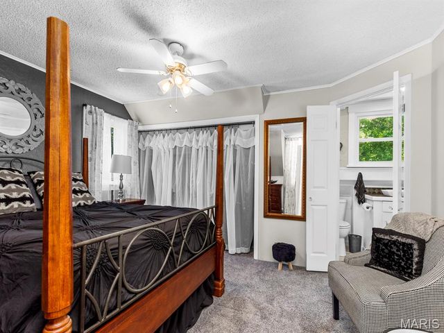 890 Warwick Lane, Glendale, MO 63122