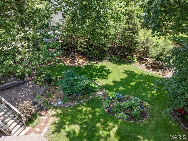 890 Warwick Lane, Glendale, MO 63122