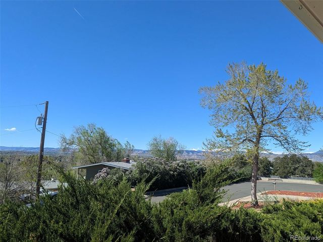 8223 W 62nd Place, Arvada, CO 80004