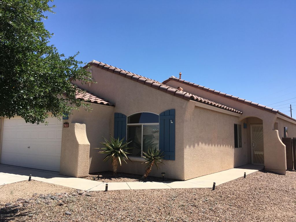7911 W School Hill Place, Tucson, AZ 85743