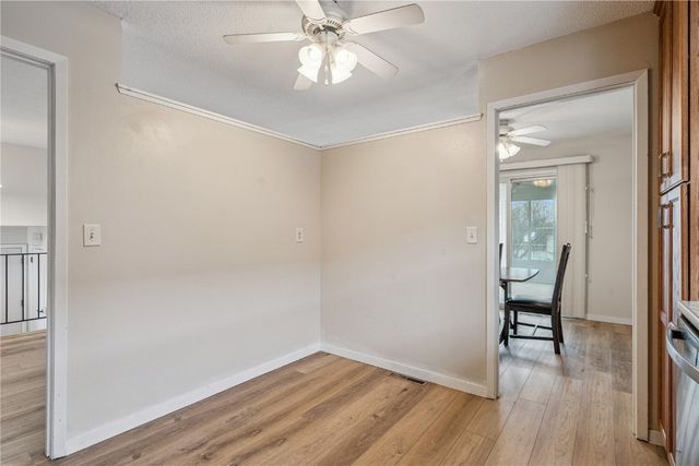 602 Olive Dr NW, Cedar Rapids, IA 52405