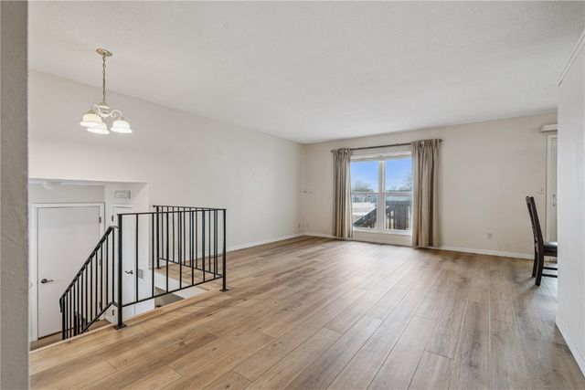 602 Olive Dr NW, Cedar Rapids, IA 52405