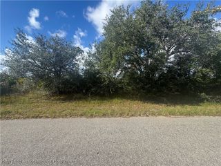 385 Christine Street NW, Lake Placid, FL 33852