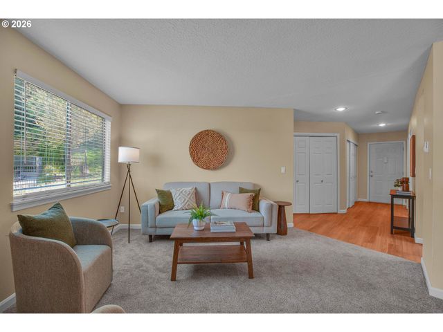 9842 Se TALBERT St, Clackamas, OR 97015