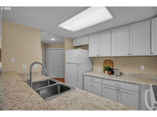 9842 Se TALBERT St, Clackamas, OR 97015