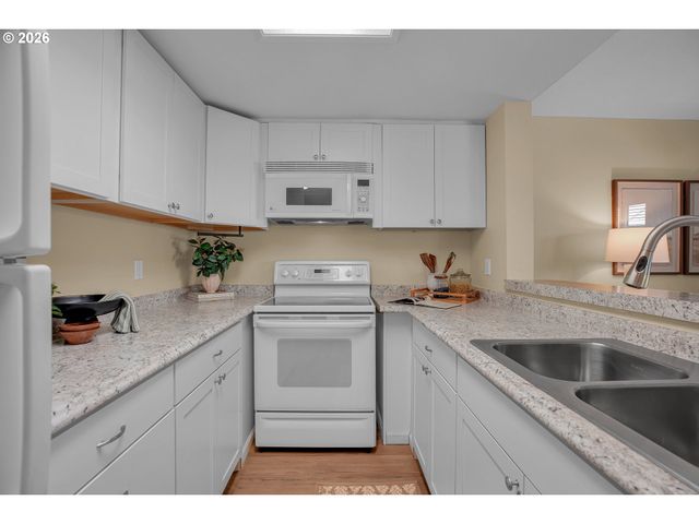 9842 Se TALBERT St, Clackamas, OR 97015