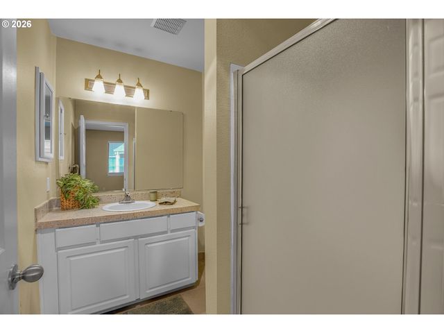 9842 Se TALBERT St, Clackamas, OR 97015