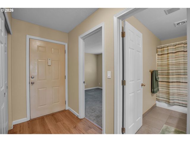 9842 Se TALBERT St, Clackamas, OR 97015