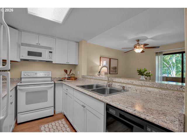 9842 Se TALBERT St, Clackamas, OR 97015