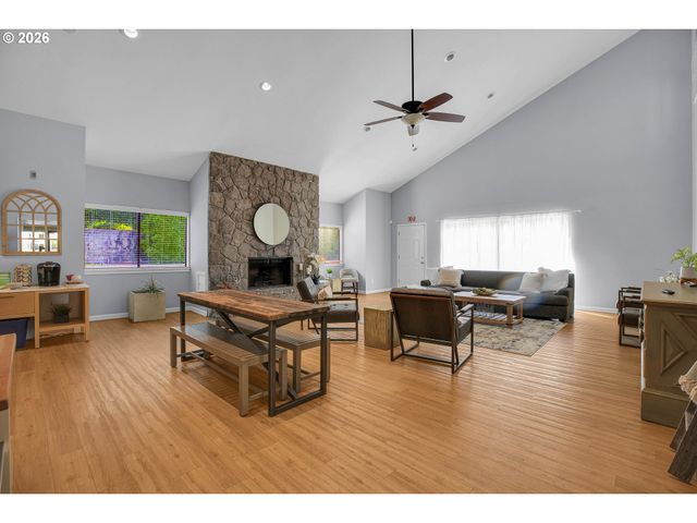 9842 Se TALBERT St, Clackamas, OR 97015