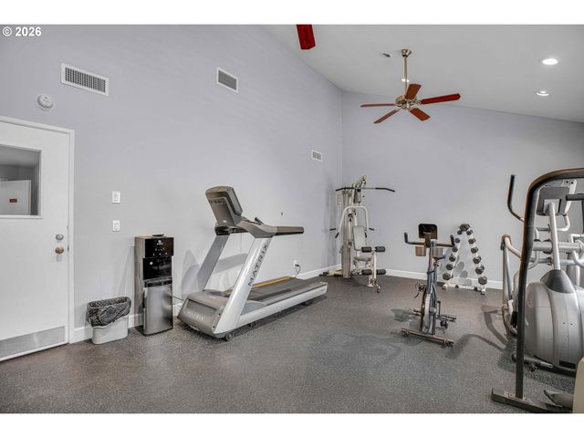 9842 Se TALBERT St, Clackamas, OR 97015