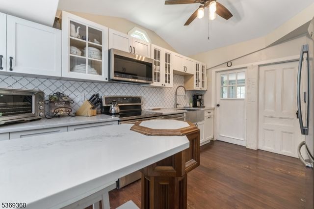 79 Fairview Ave, High Bridge Boro, NJ 08829