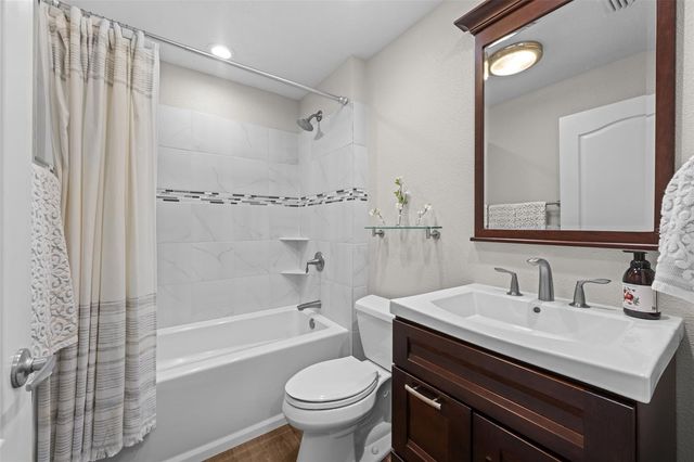 10245 WOODFORD BRIDGE STREET, Tampa, FL 33626