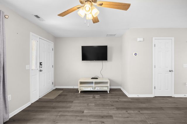 614 3rd Ave S Apt 6B, North Myrtle Beach, SC 29582