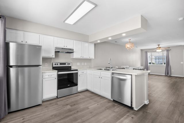 614 3rd Ave S Apt 6B, North Myrtle Beach, SC 29582