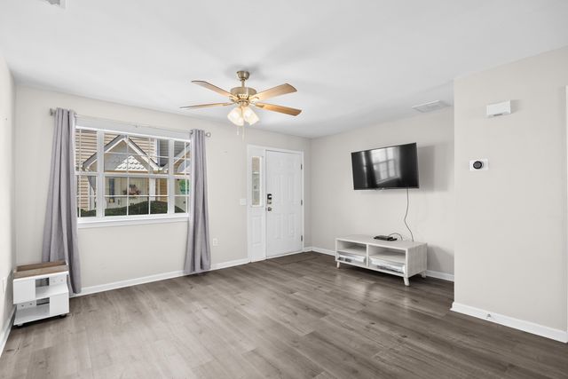 614 3rd Ave S Apt 6B, North Myrtle Beach, SC 29582
