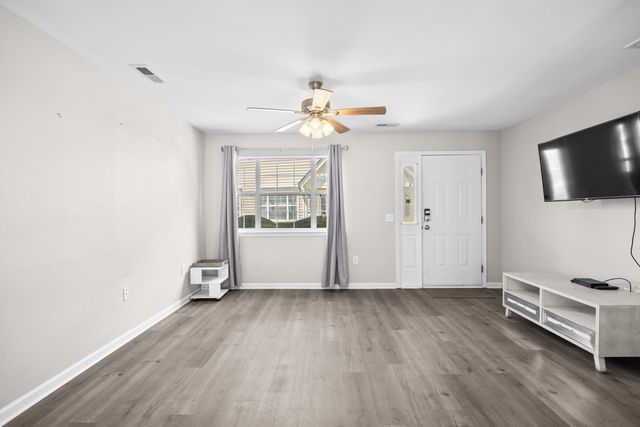 614 3rd Ave S Apt 6B, North Myrtle Beach, SC 29582