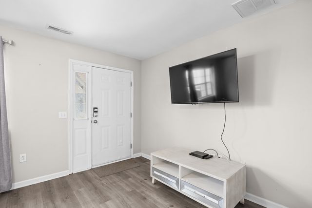 614 3rd Ave S Apt 6B, North Myrtle Beach, SC 29582