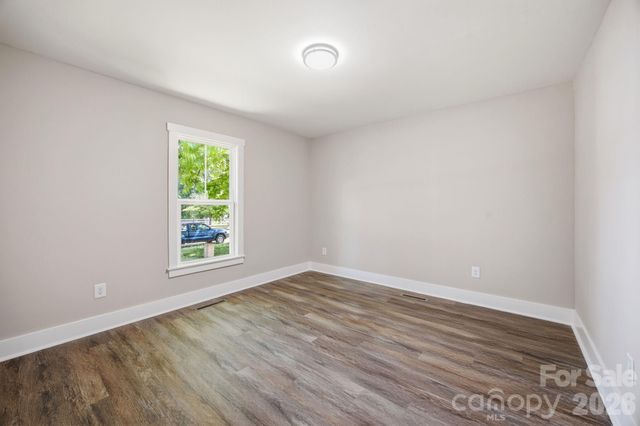 1012 Midlake Road, Kannapolis, NC 28083