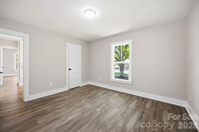 1012 Midlake Road, Kannapolis, NC 28083