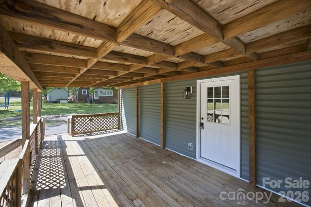 1012 Midlake Road, Kannapolis, NC 28083