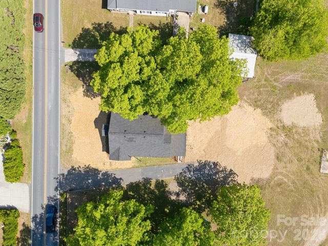 1012 Midlake Road, Kannapolis, NC 28083