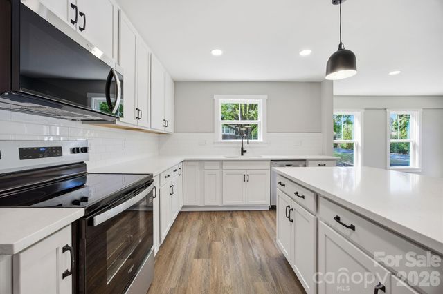 1012 Midlake Road, Kannapolis, NC 28083