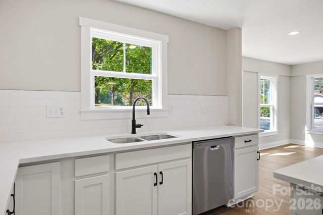 1012 Midlake Road, Kannapolis, NC 28083