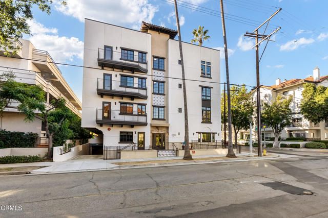 139 S Oak Knoll Avenue 304, Pasadena, CA 91101