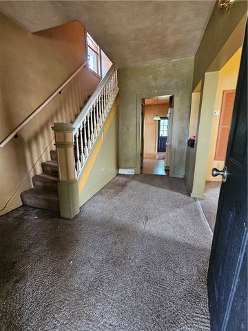 924 Summit St, Tarentum, PA 15084