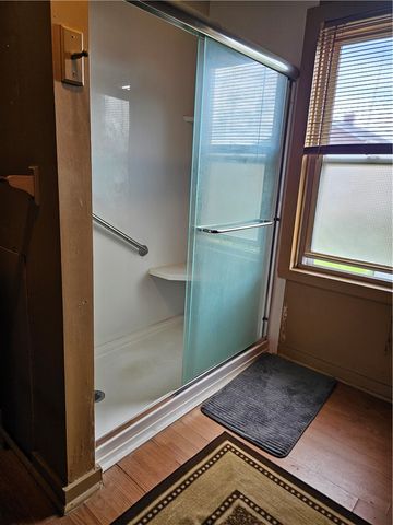 924 Summit St, Tarentum, PA 15084