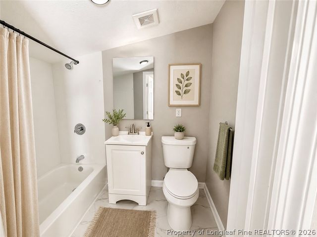 5552 River Road, Hope Mills, NC 28348
