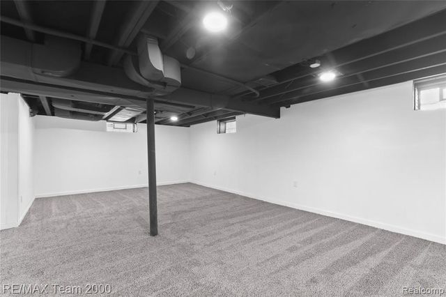 21171 Westhampton Street, Oak Park, MI 48237