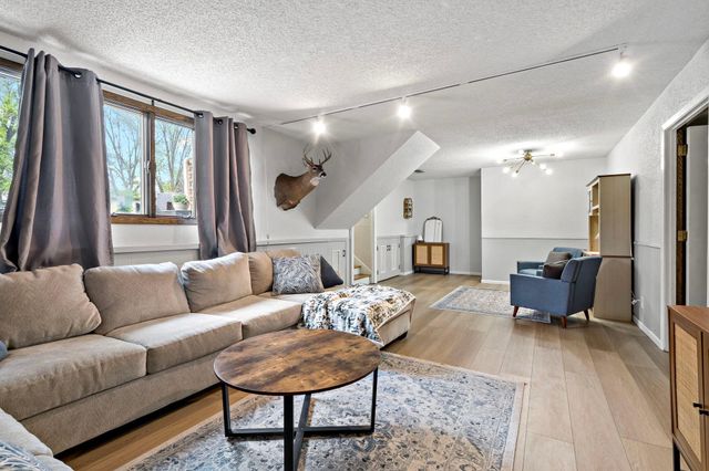 312 Circle Lane SE, Saint Michael, MN 55376
