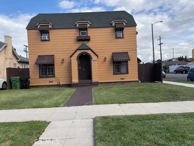 4238 La Salle, Los Angeles, CA 90062