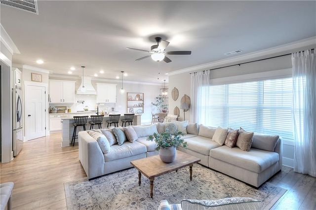 16 Boxwood Court, Monroe, GA 30655