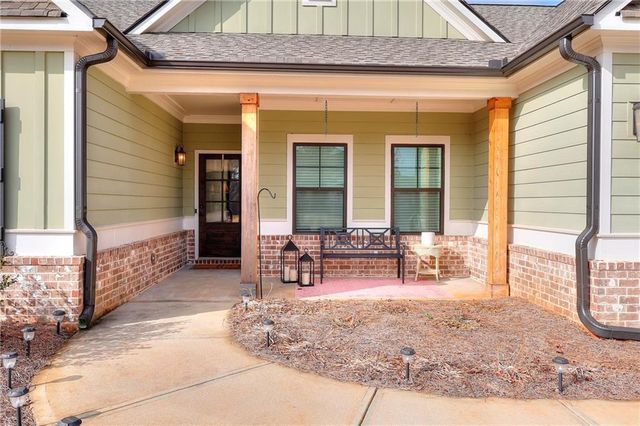 16 Boxwood Court, Monroe, GA 30655