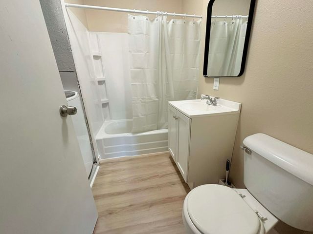 722 S View Drive, Waterloo, IA 50707