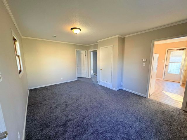 722 S View Drive, Waterloo, IA 50707