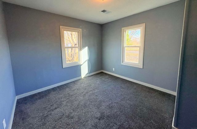 722 S View Drive, Waterloo, IA 50707