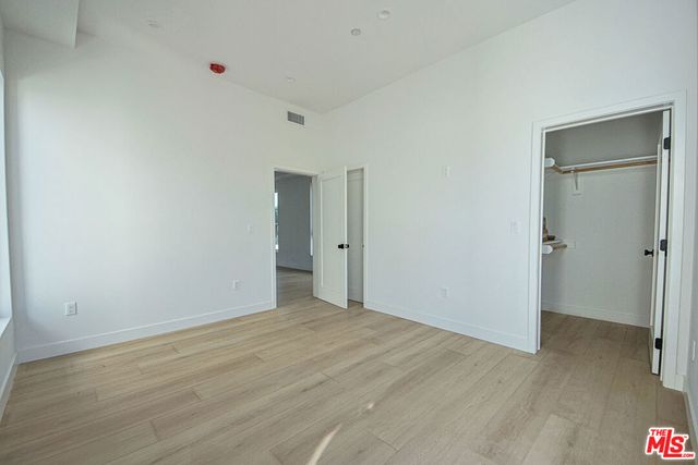 6405 Odessa Avenue, Lake Balboa, CA 91406