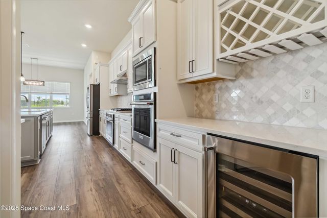 8969 Shoreline Avenue, Melbourne, FL 32940