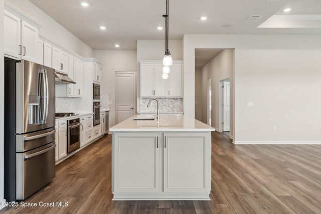 8969 Shoreline Avenue, Melbourne, FL 32940
