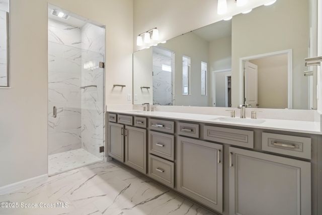 8969 Shoreline Avenue, Melbourne, FL 32940