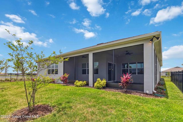 8969 Shoreline Avenue, Melbourne, FL 32940