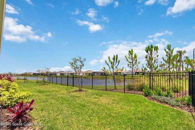 8969 Shoreline Avenue, Melbourne, FL 32940