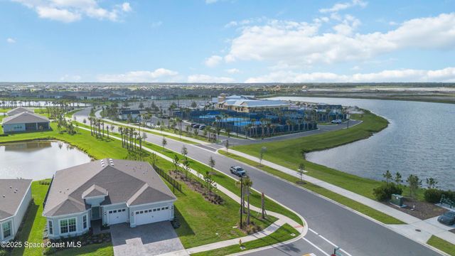 8969 Shoreline Avenue, Melbourne, FL 32940